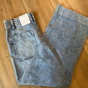 NWT LAUREN CONRAD JEANS
SUPER HIGH-RISE WIDE LEG CROP
SIZE 4